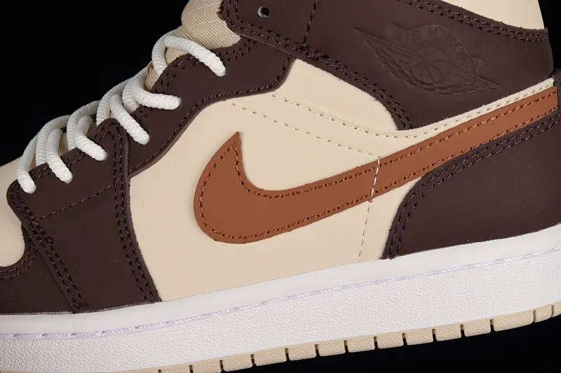 All categories Air Jordan Jordan series basketball shoes Air Jordan 1 Mid G version pure original Air Jordan 1 Mid SE AJ1 Joe 1 meter brown mid-top retro basketball shoes DO6699-200